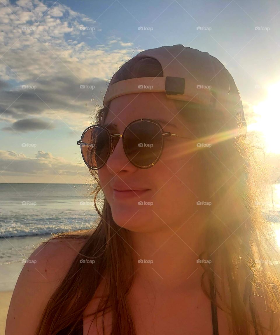 Era uma vez um lindo bebê dos cabelos cor de Mel, que fez o coração da titia coruja se encher de amor quando veio ao mundo! Os anos se passaram. O que mudou? Para a tia coruja nada, com exceção do AMOR que cresce a cada dia!😊😊