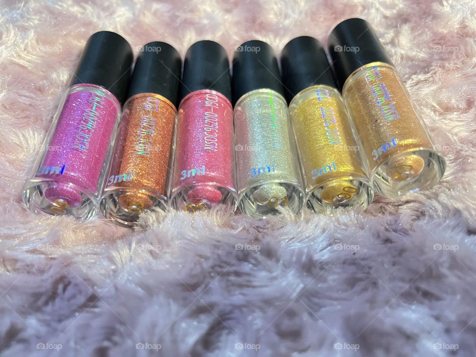 Glitter- colorful and glitter eyeliner- glittery makeup 