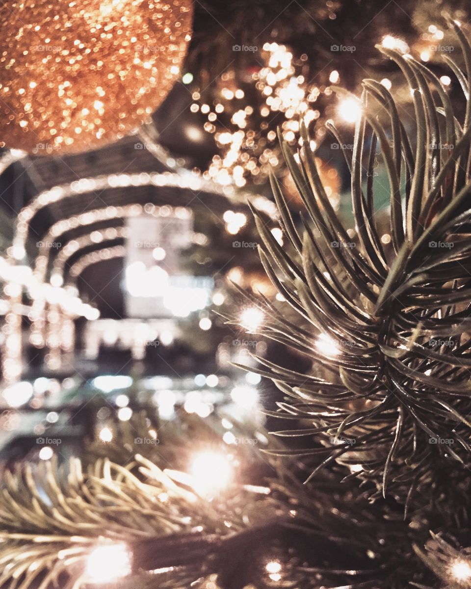 Christmas tree decorations 