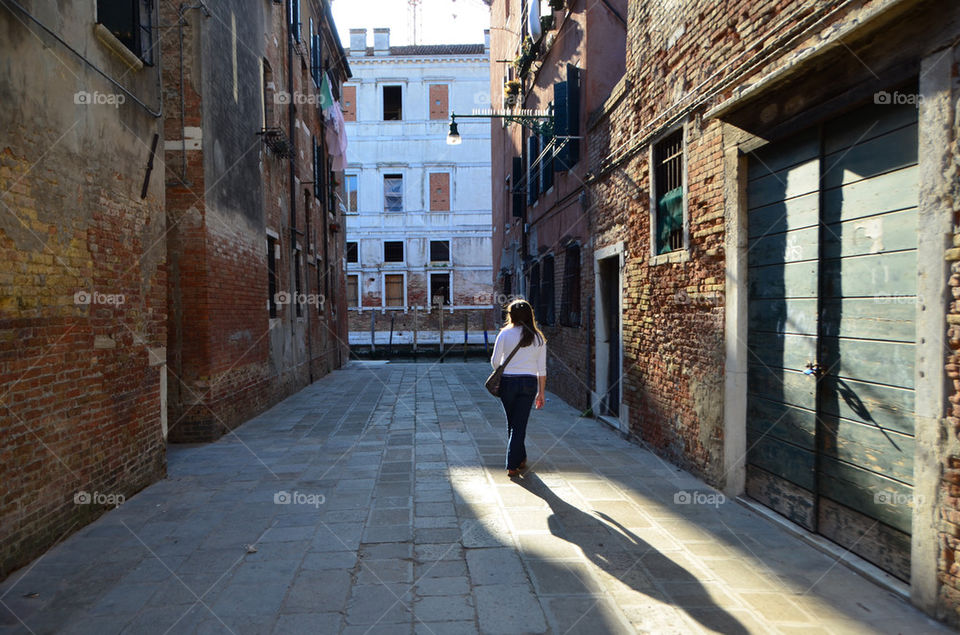 italy travel shadow alley by justlgi