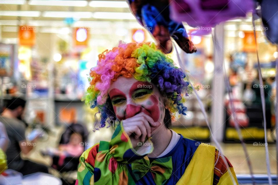 A shy clown