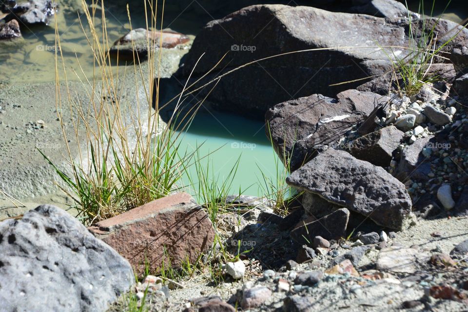 Small geothermal pool 