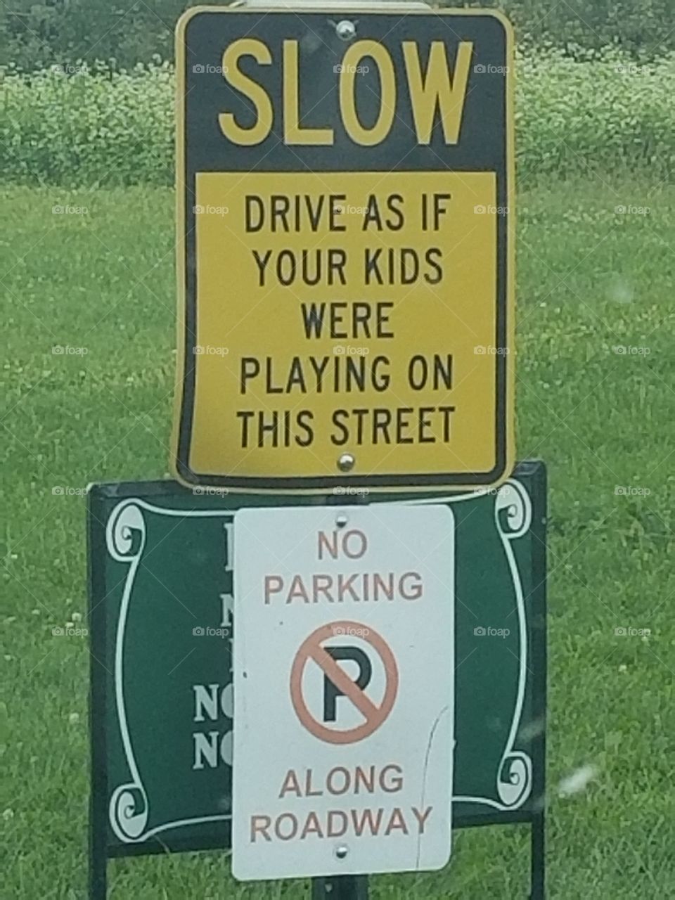 sign telling people how to drive