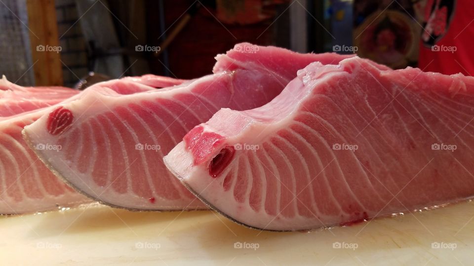 Premium tuna steaks