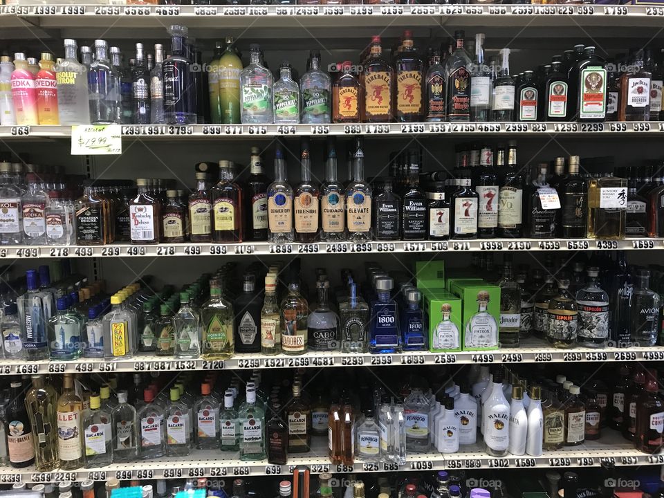 Liquor store 