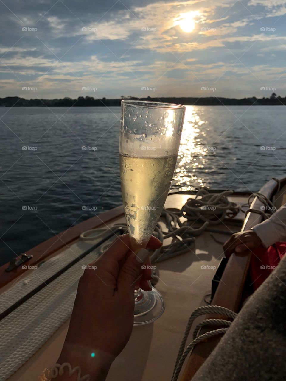 Champagne sail