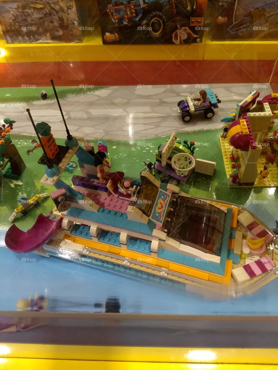 toy ship