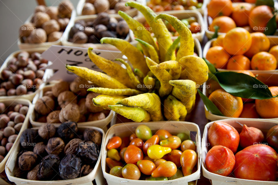 Assorted fruit.