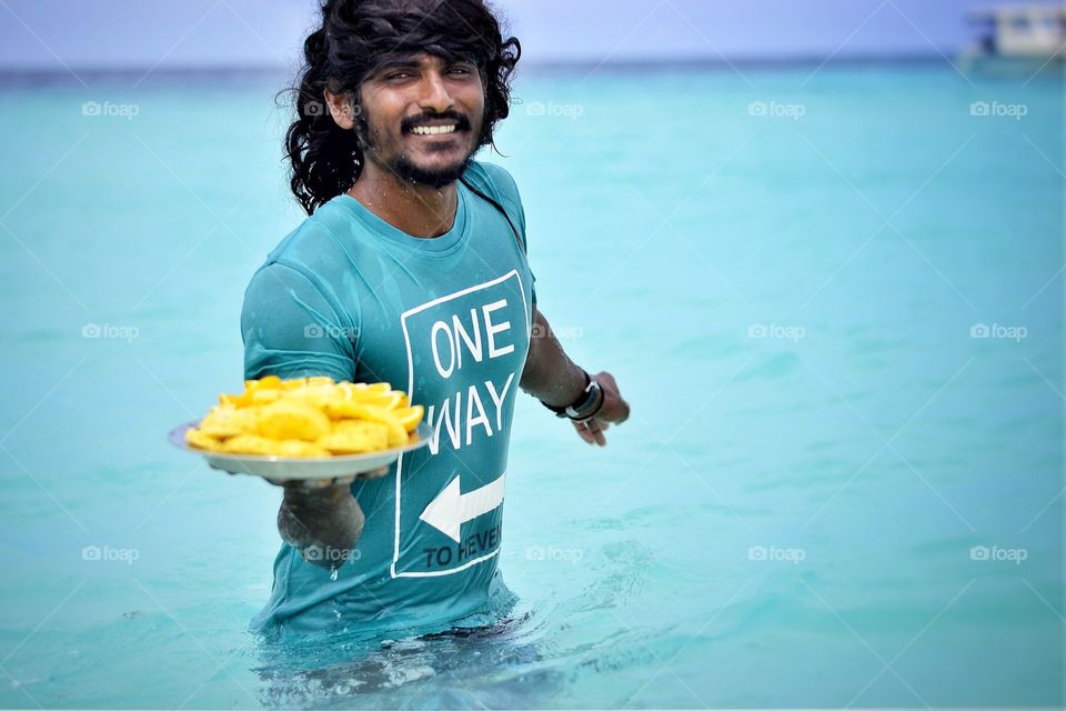 7th July 2017

Lunch in the Maldives includes sailing to a sandbar, wading through balmy crystal clear water, and eating fresh pineapple. Any questions?