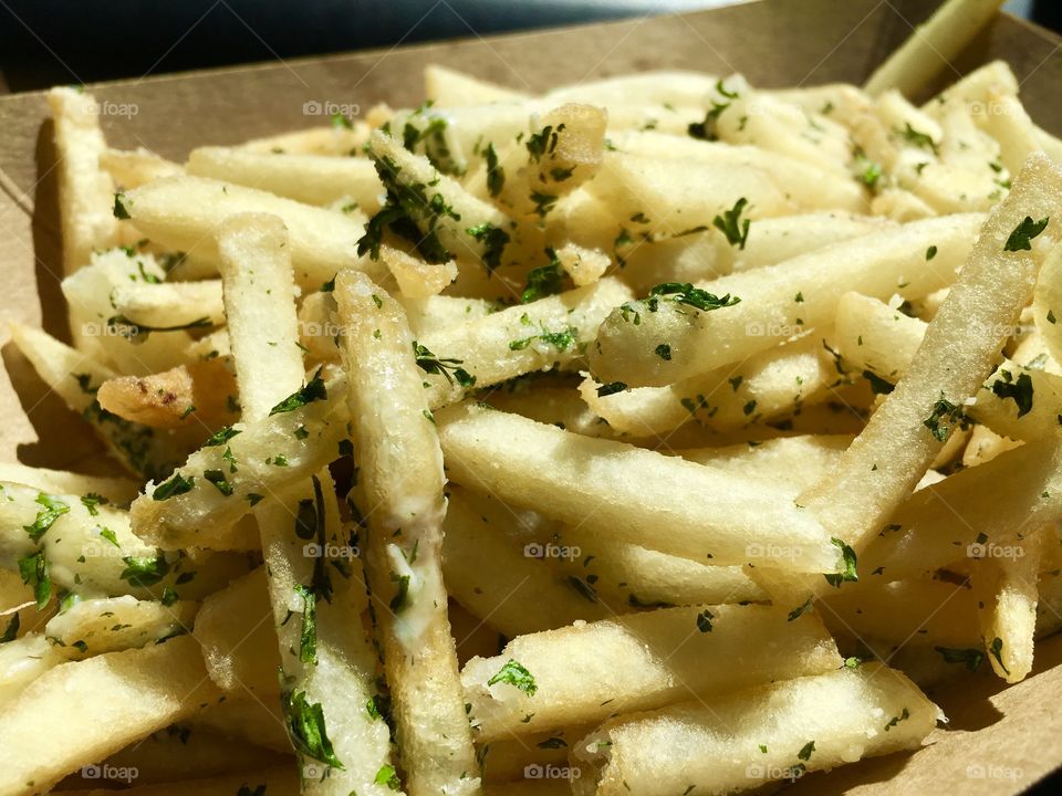 Garlic fries