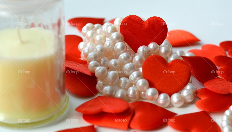 red hearts valentine's and pearls