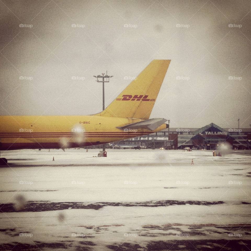 Dhl