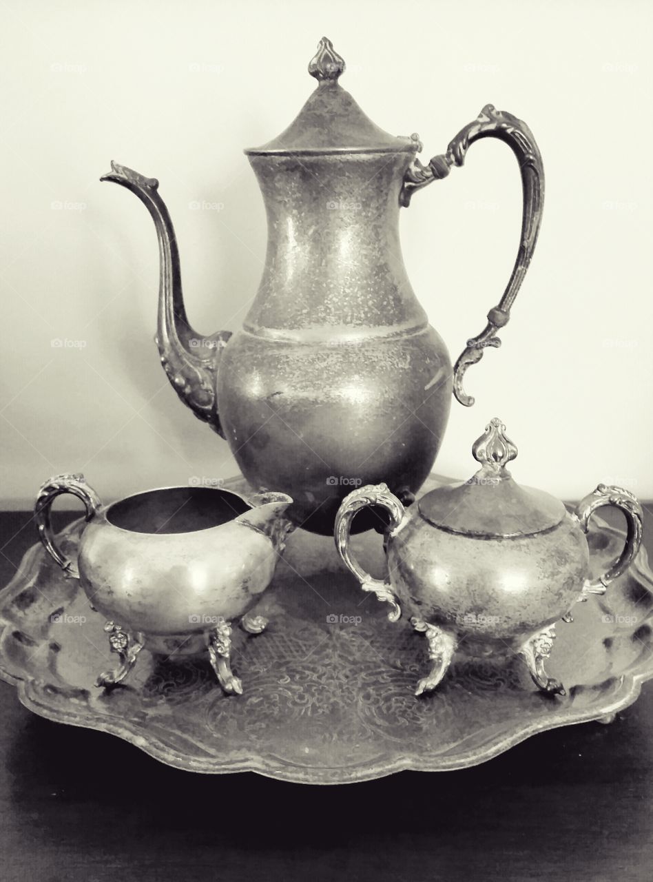 Old timey tea set