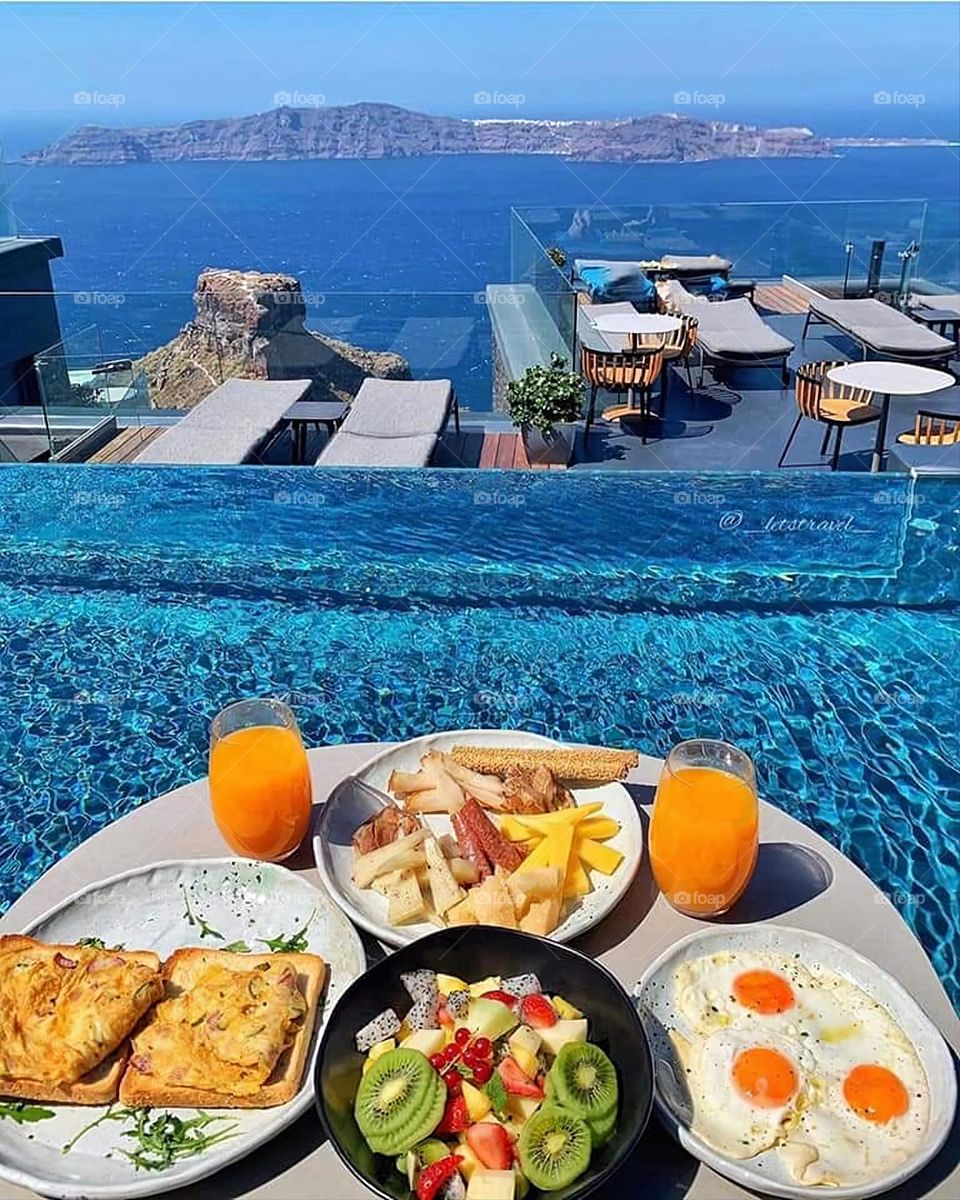 Glory be to God, the magnificent and picturesque view and the natural green trees are a view that is nothing more wonderful than it