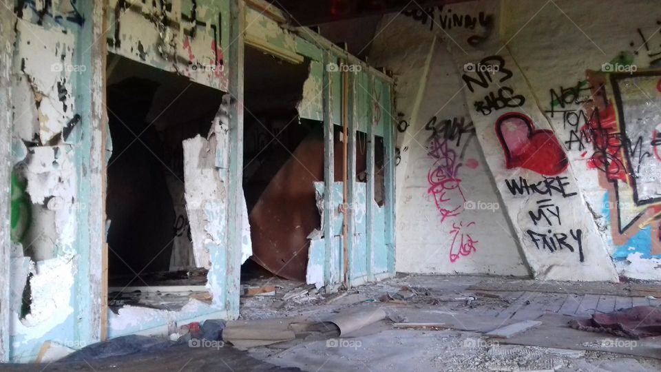 Ghost town , empty street , tags on Wallis , dilapidated, ruin , isolanted, broken , deserted, thrill, leaf tree , abandoned, urbex