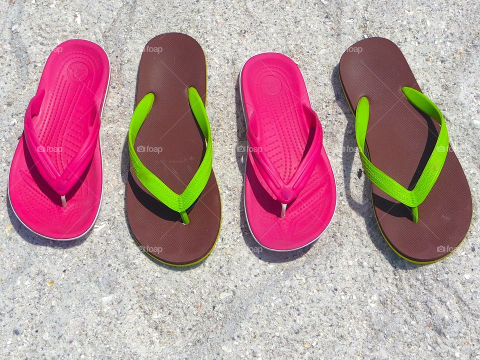 Flip-flops on the beach. The best memories are made in flip-flops - that's so true. We have been to the fantastic beaches of the Siesta Keys.