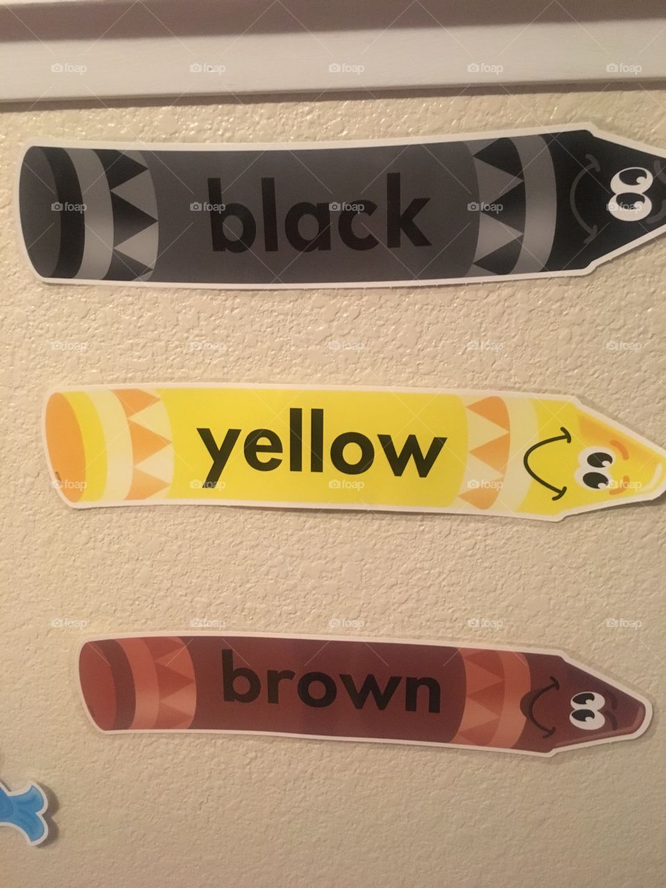 It has the colors black, yellow, and brown,for kids can learn those colors,