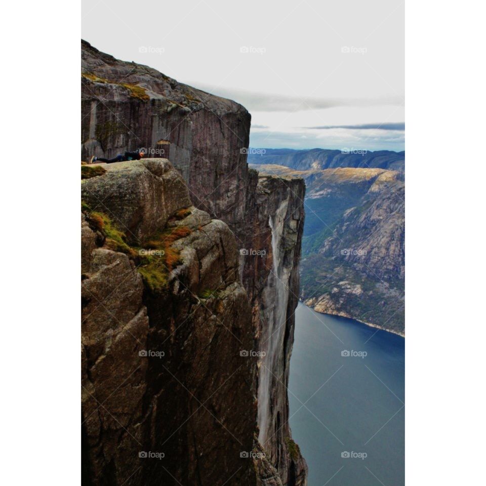 Kjerag pt2. Amazing fjords & mountains!😍