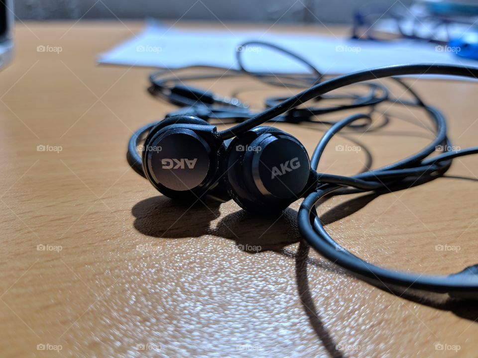 Beautiful Audio Headphones by AKG for Samsung Galaxy S8 devices. The black bokeh effect was created naturally by the camera.