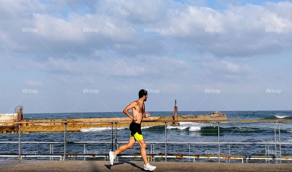 Beach time 😎 Jogging 👟👟 Morning 🌅