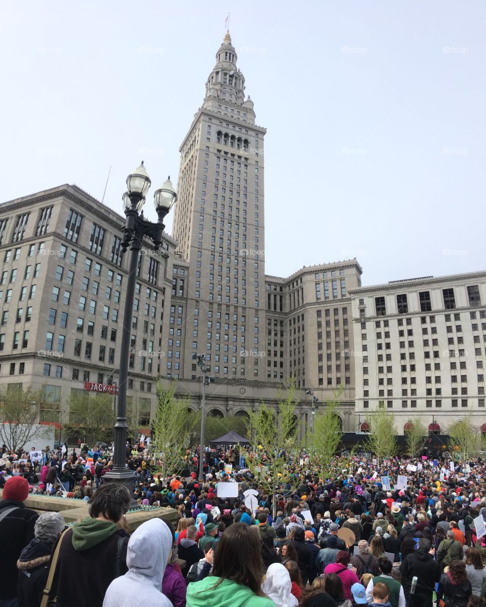 A crowd participating in the March for Science in Cleveland on earth day 2017.