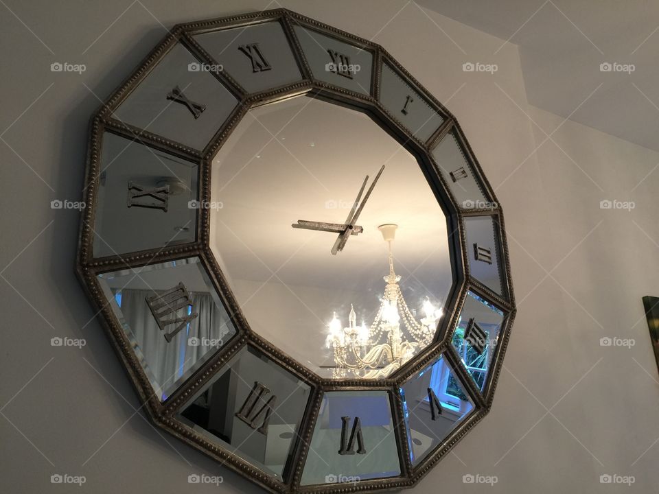 Glass wall clock 