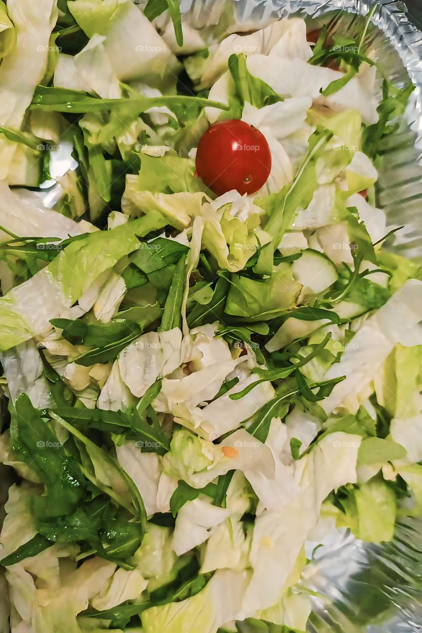 Fresh Green Salad with Cherry Tomato