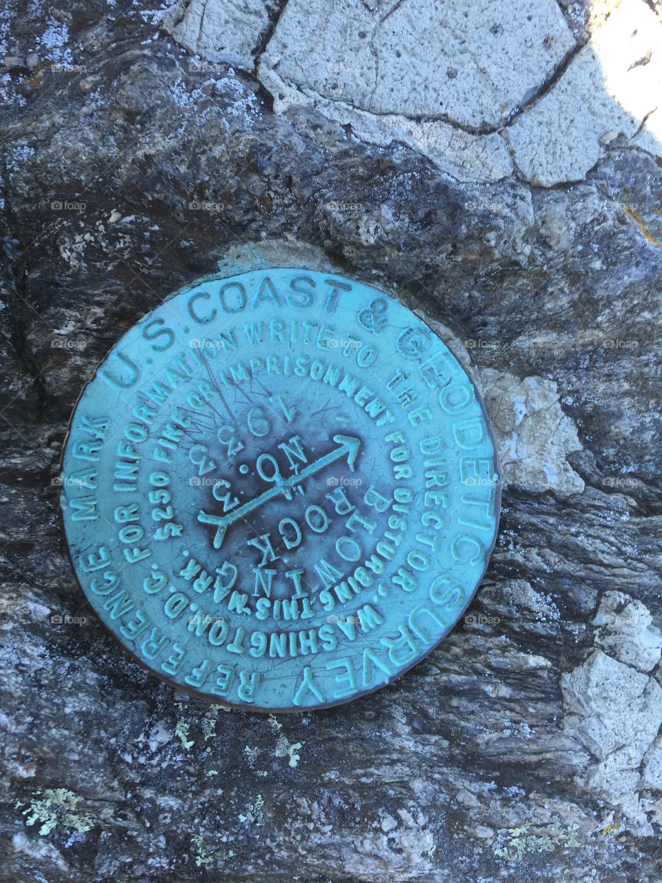Blowing Rock monument marker 