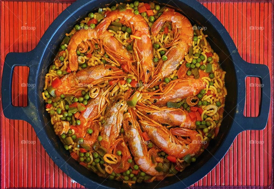 Fideúa de marisco/Noodle shellfish paella