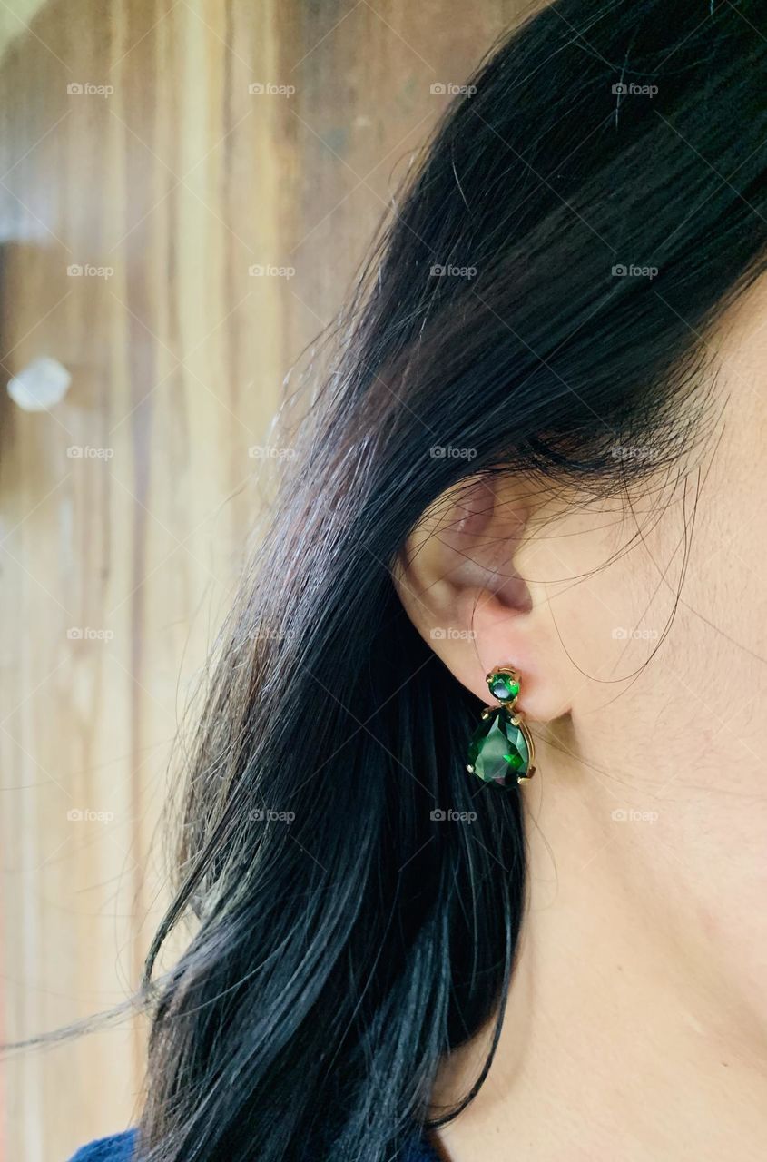 green earrings