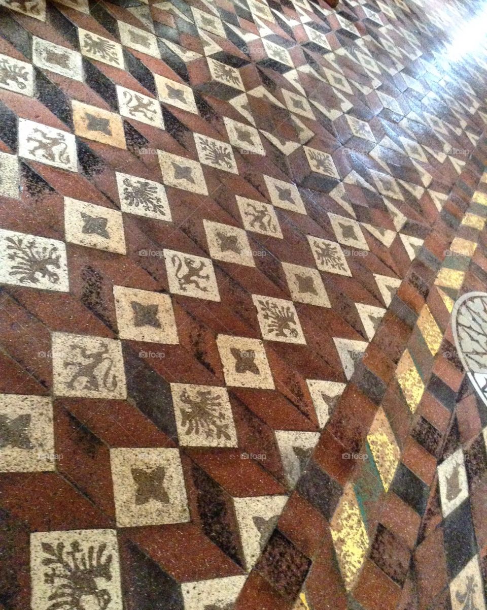 Floor decorations 