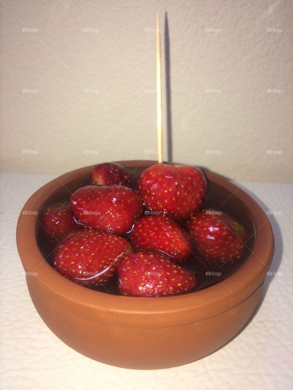 Strawberries with honey. 