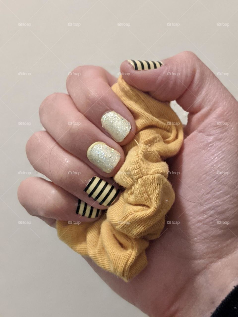 Bee Manicure with Scrunchie