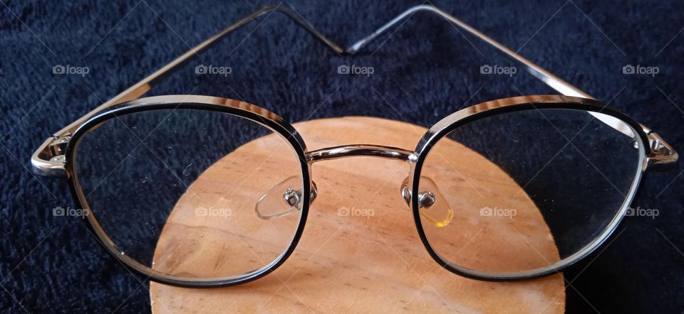 Eyeglasses