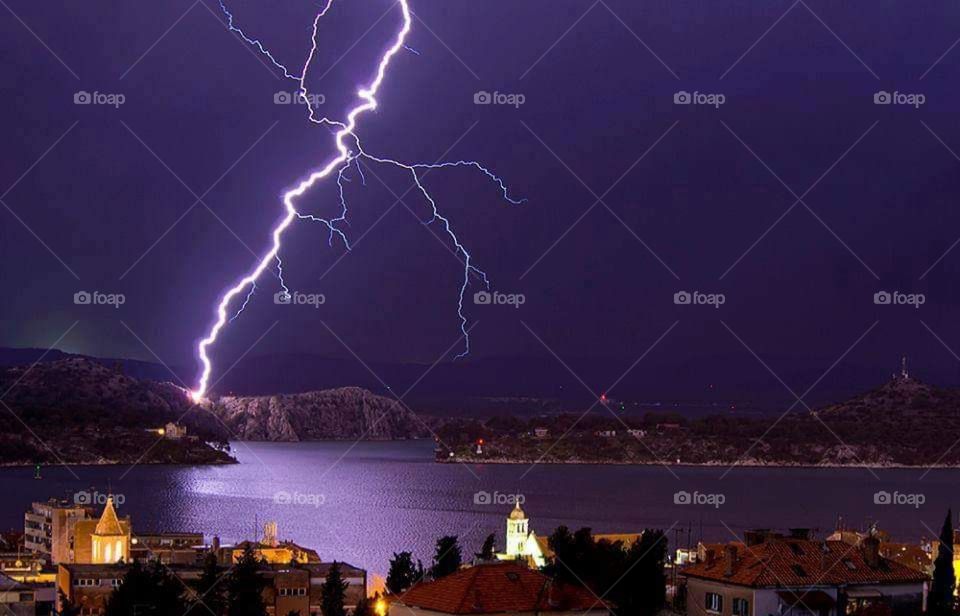 Šibenik lightning bolt