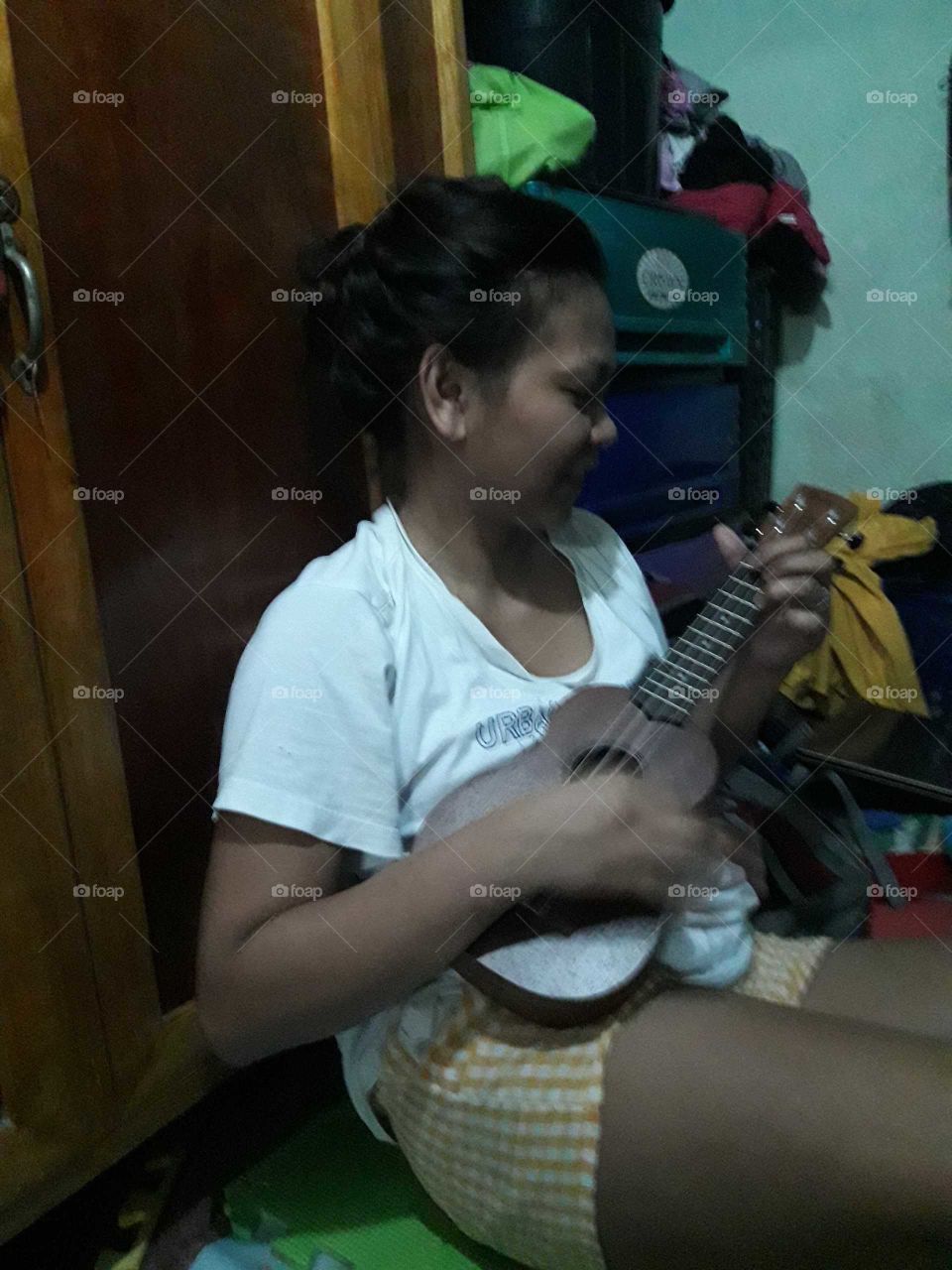My ukulele and my practice moment!