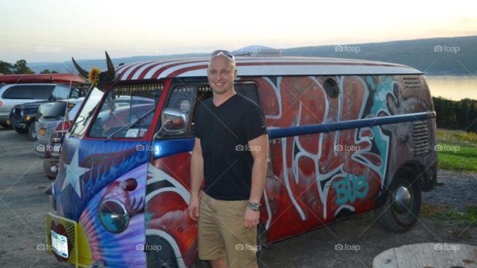 Graffiti VW bus