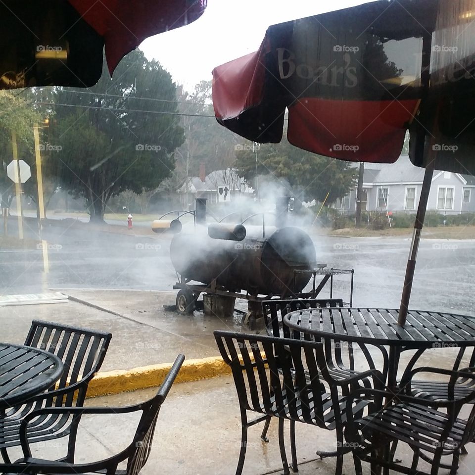 rainyday BBQ . these people dont stop there BBQ 