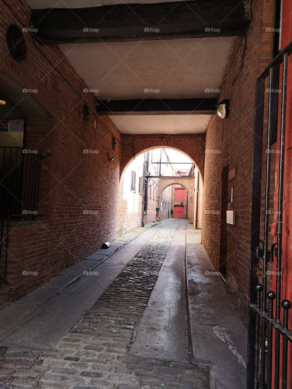 the alleyway