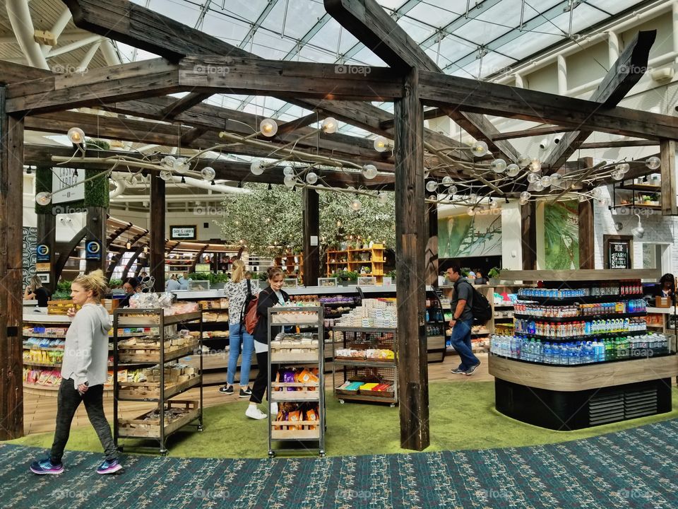 Orlando international Airport convenience store