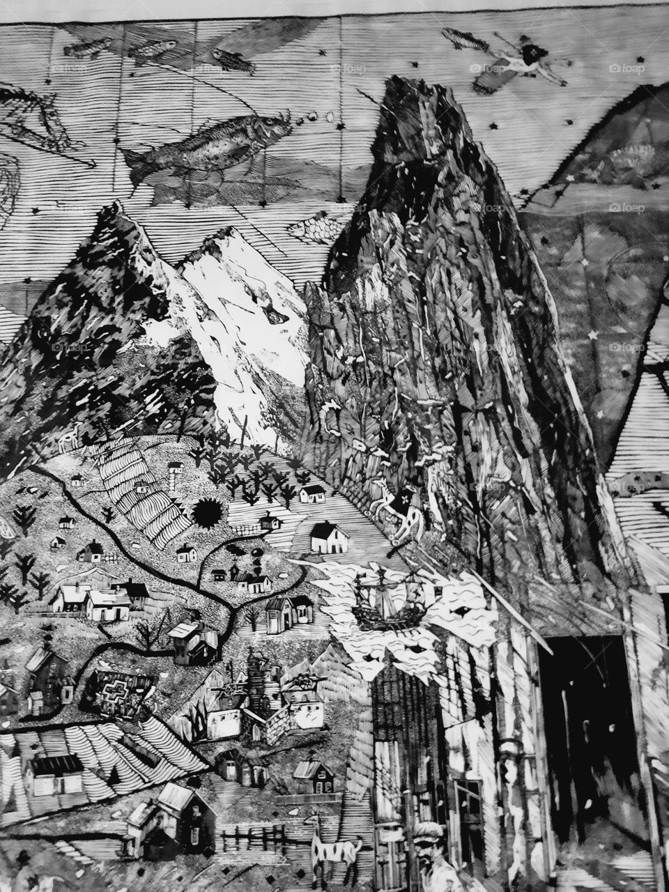 B&W graphics with triangular mountains