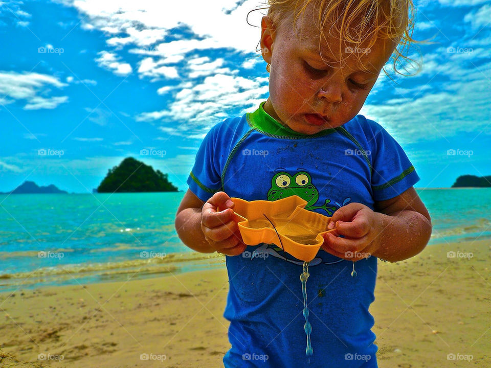 beach ocean sky playing by rob