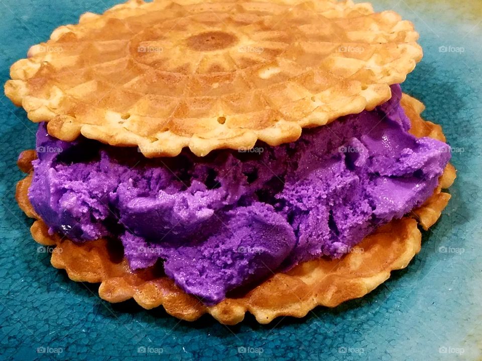 ube ice cream sandwich