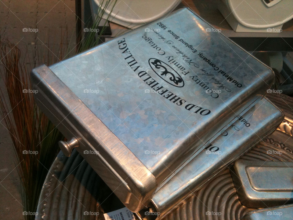 norway old box skjetten by zebra