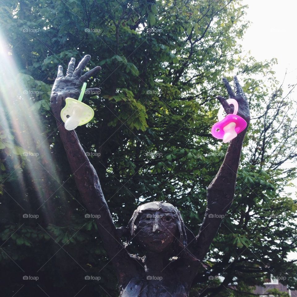 Sculpture pacifier playground