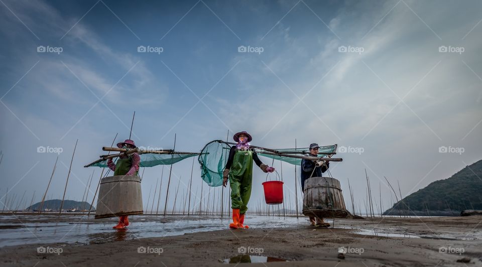 Fishermen coming home 