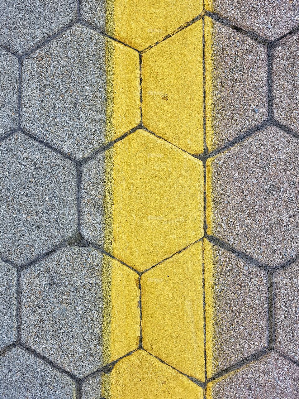 yellow line
