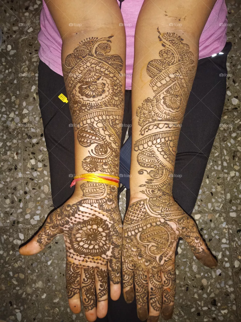 MEHNDI DESIGN IN HAND