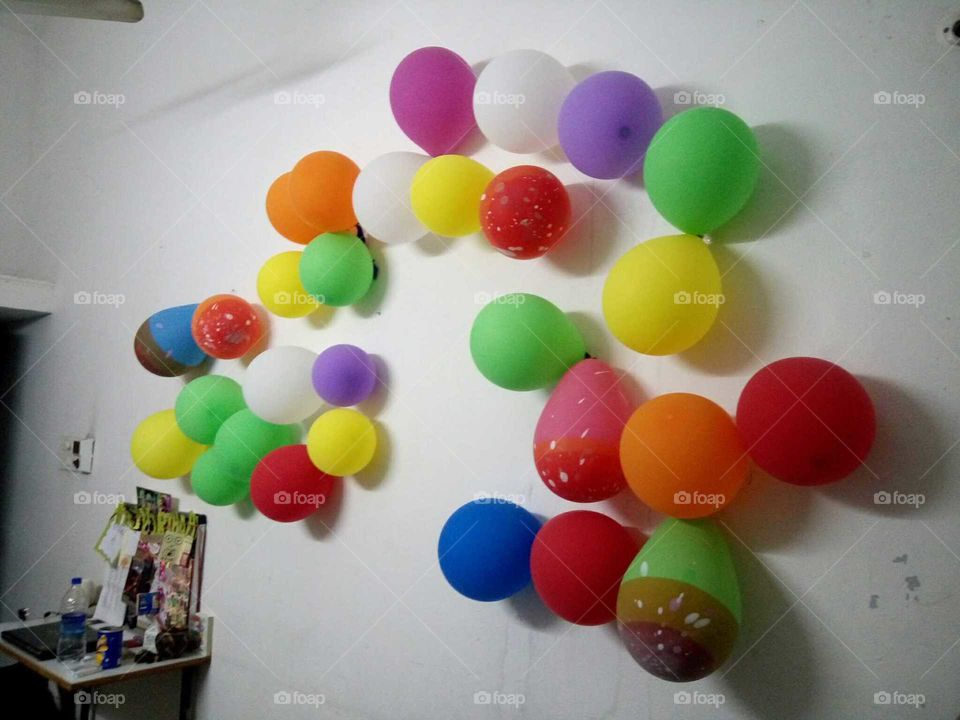 Balloony.
