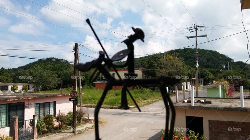 Don Quijote cabalgando